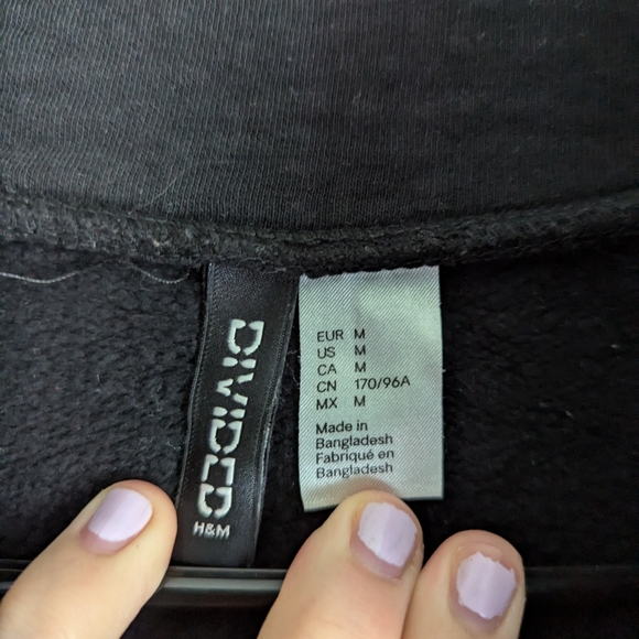 ✨crop sweater✨ - Picture 2 of 2